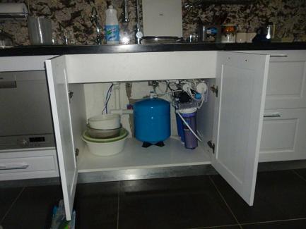 Máy lọc nước không vỏ tủ, lắp đặt dưới gầm chậu rửa